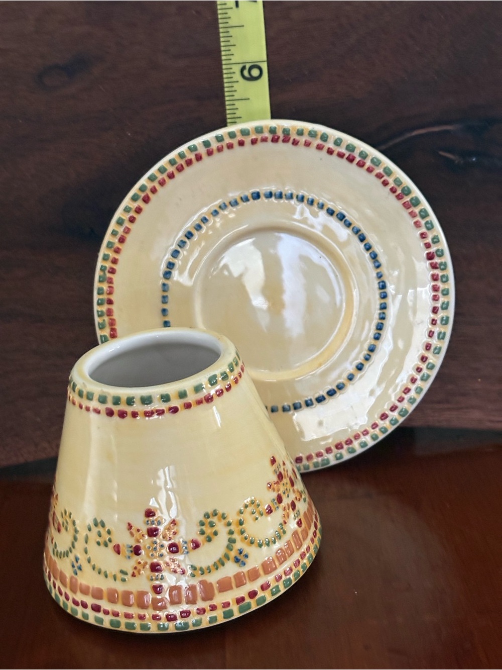 Yankee Candle 2 piece set featuring a candle jar shade and a jar plate/holder